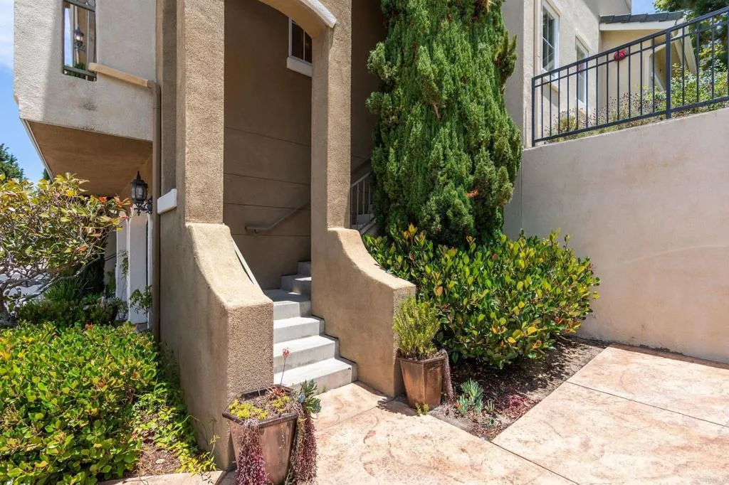 https://cdn.realtyfeed.com/cdn/127/306765385/b6a2cd81ea61dff3b05cc67995a925fd.webp