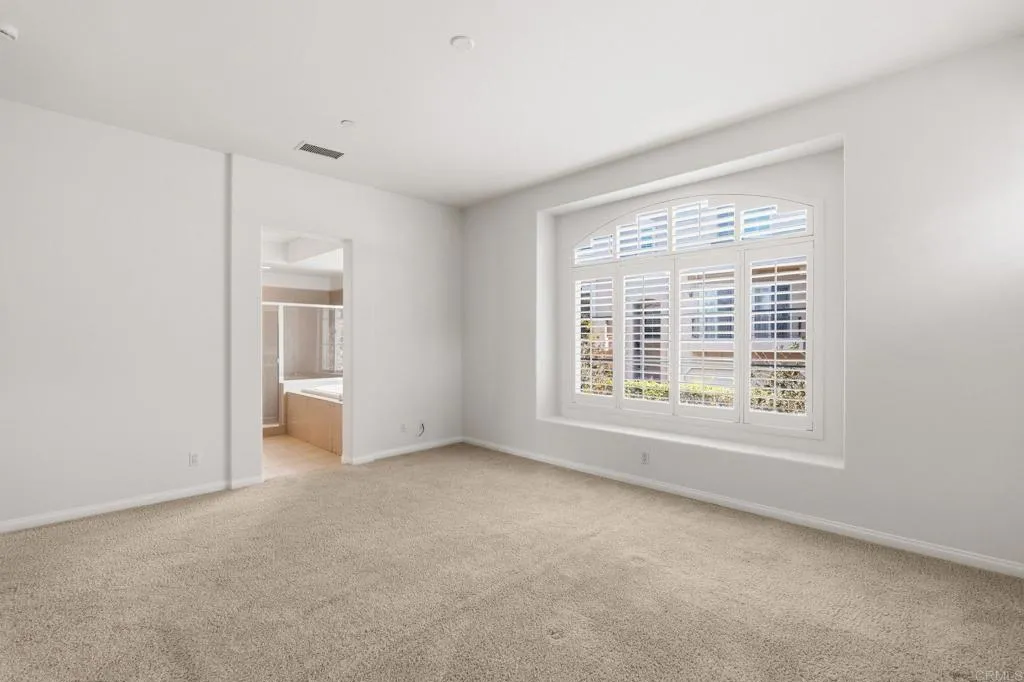 https://cdn.realtyfeed.com/cdn/127/306765385/eedb885501f628e29bcd47968662ab13.webp