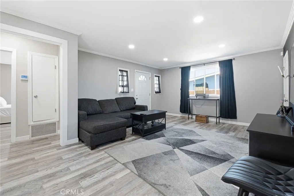 https://cdn.realtyfeed.com/cdn/127/306765400/04398e2a8bcd86a0cc4332e6465e51d5.webp