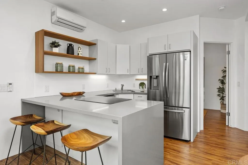 https://cdn.realtyfeed.com/cdn/127/306765413/10d5d8dd88a5c45f6a9220072b1d182f.webp