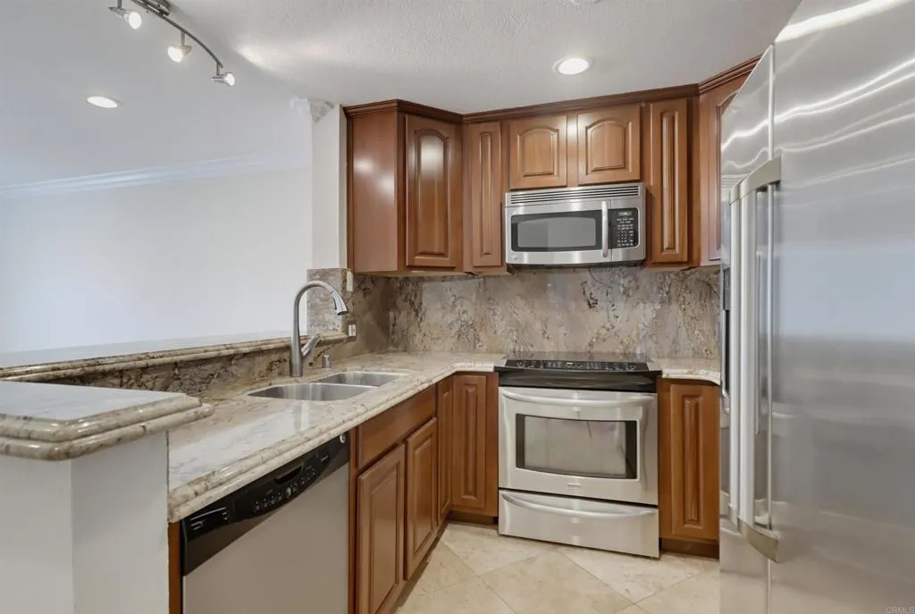 Photo #4: PTP2605229 Listing: Photo #4