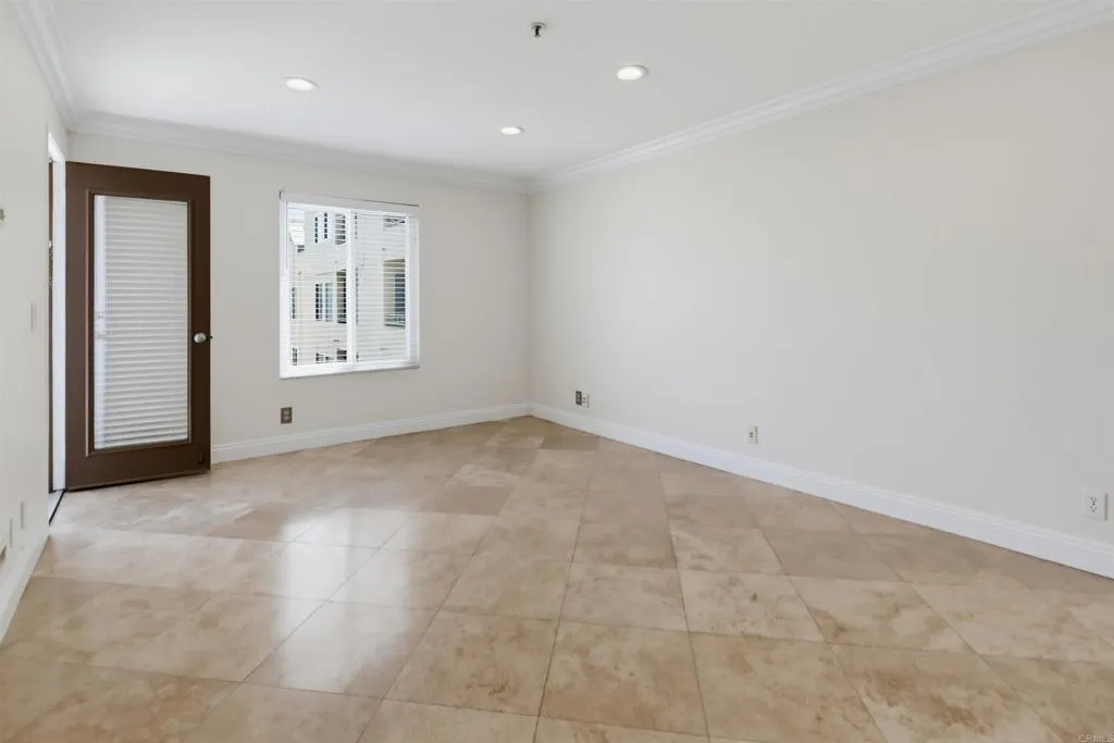 Photo #8: PTP2605229 Listing: Photo #8