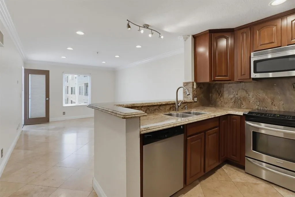 Photo #3: PTP2605229 Listing: Photo #3