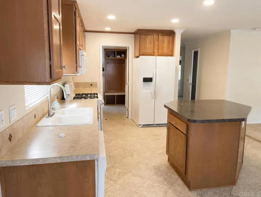 https://cdn.realtyfeed.com/cdn/127/306765571/76dc33aeec6bda00ed6b7029183a7bee.webp