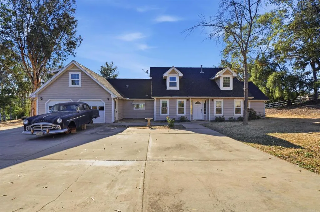 11955 Sky View Drive, Valley Center, CA 92082 - Main photo, Valley Center, CA