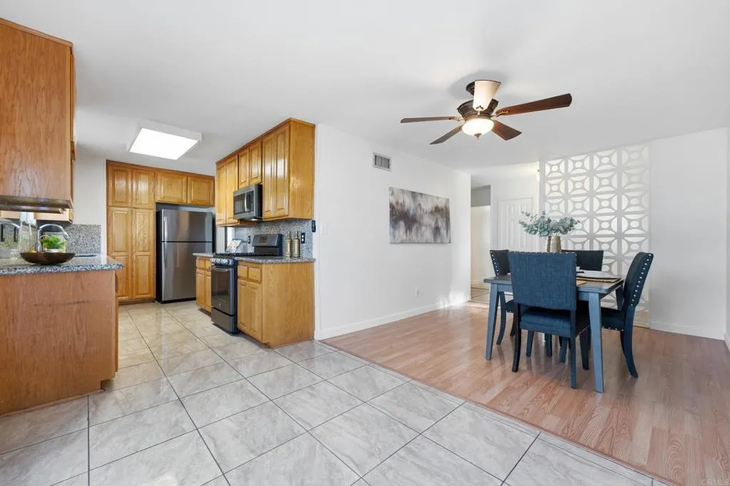 https://cdn.realtyfeed.com/cdn/127/306765631/03e93a840222eea00d10797f382b4885.webp
