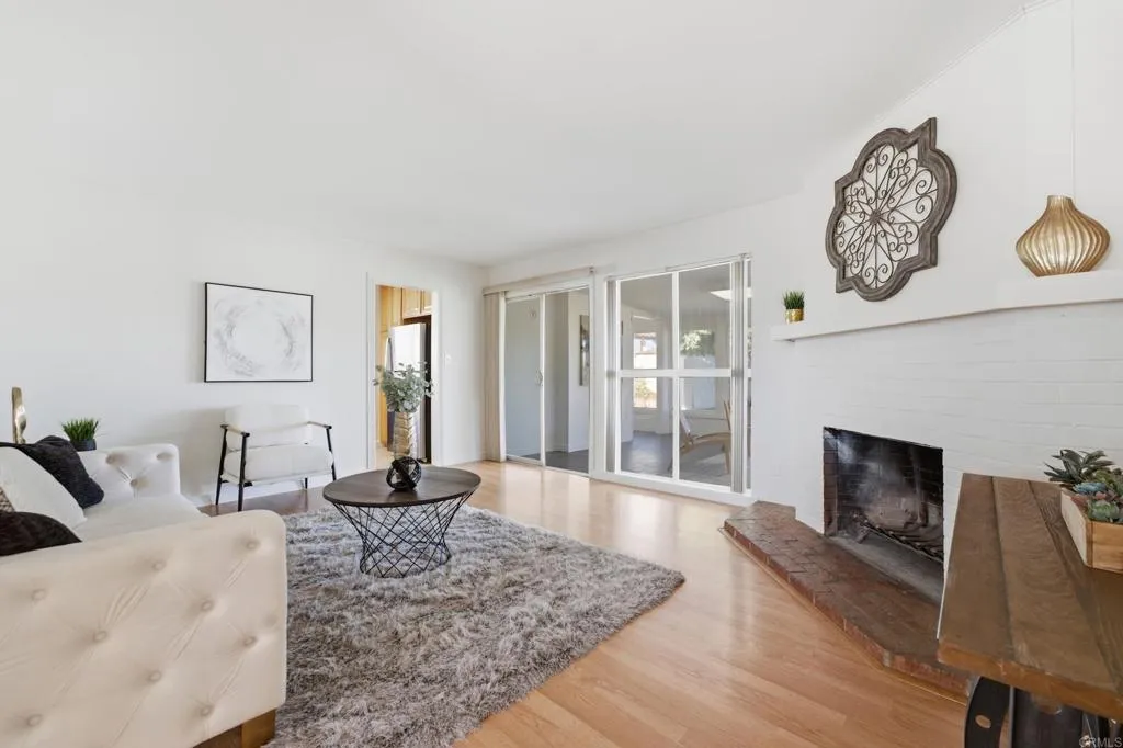 https://cdn.realtyfeed.com/cdn/127/306765631/6970bef4b569919ff8fcdd6232e67df8.webp
