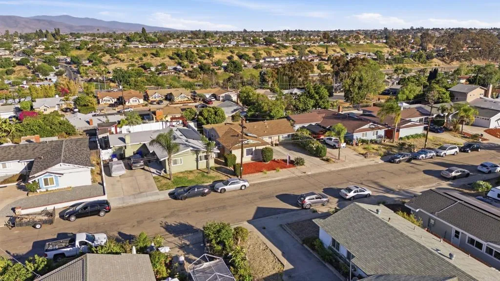 https://cdn.realtyfeed.com/cdn/127/306765631/f7d6ca909bbcfdffab42256a7296aabd.webp