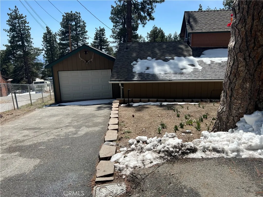 31671 Silver Spruce Drive, Running Springs, CA 92382 - Photo 3 of 13, Running Springs, CA
