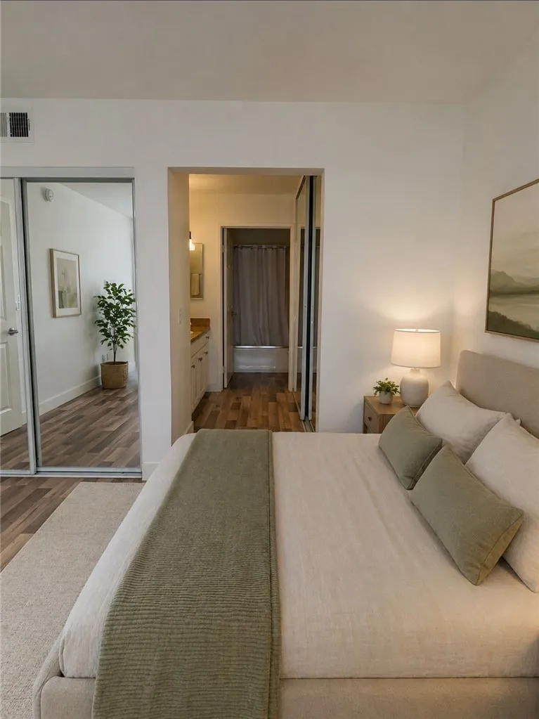 5550 Owensmouth, Woodland Hills, CA 91367 - Photo 3 of 30, Woodland Hills, CA