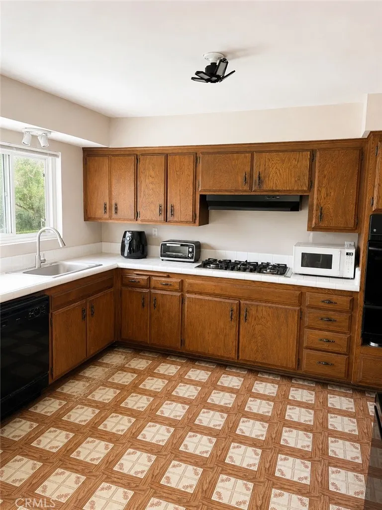 17786 Santa Anita, Fountain Valley, CA 92708 - Photo 4 of 13, Fountain Valley, CA