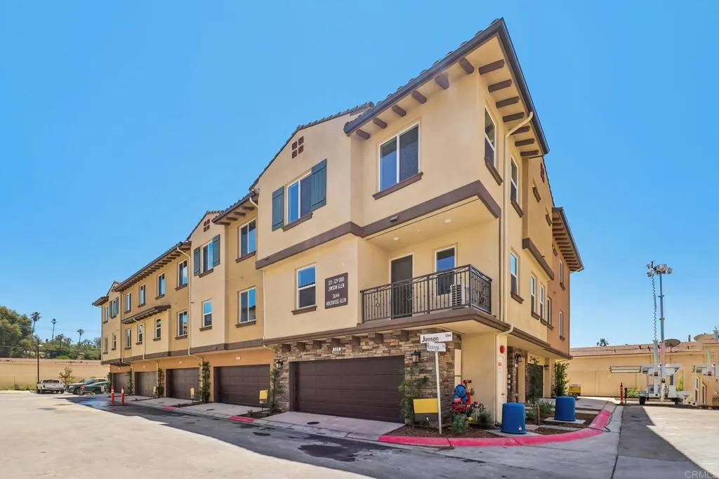 https://cdn.realtyfeed.com/cdn/127/306765708/03d62e1b8d44f463ae621db44e576861.webp