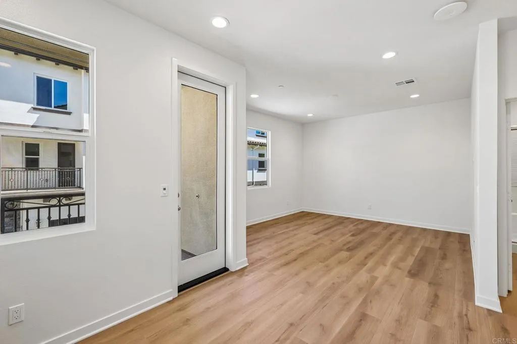 https://cdn.realtyfeed.com/cdn/127/306765708/1d133098462ff3635d3a666091cfbdab.webp