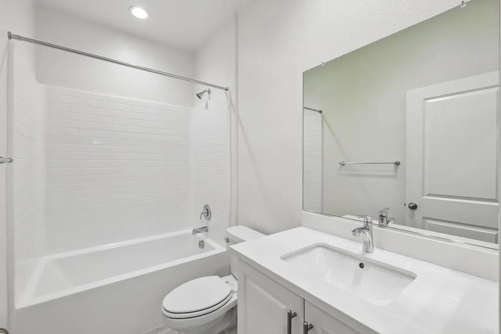 https://cdn.realtyfeed.com/cdn/127/306765708/6da160e0a84e6db5e54480fb7b935245.webp