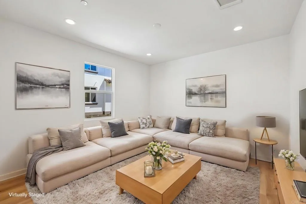 https://cdn.realtyfeed.com/cdn/127/306765708/8120b38de99bed4fbd92e0a69cd0f64c.webp