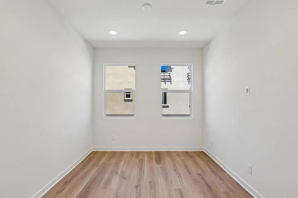 https://cdn.realtyfeed.com/cdn/127/306765708/872ed2696a8eeecf3802d5e23ea61f67.webp