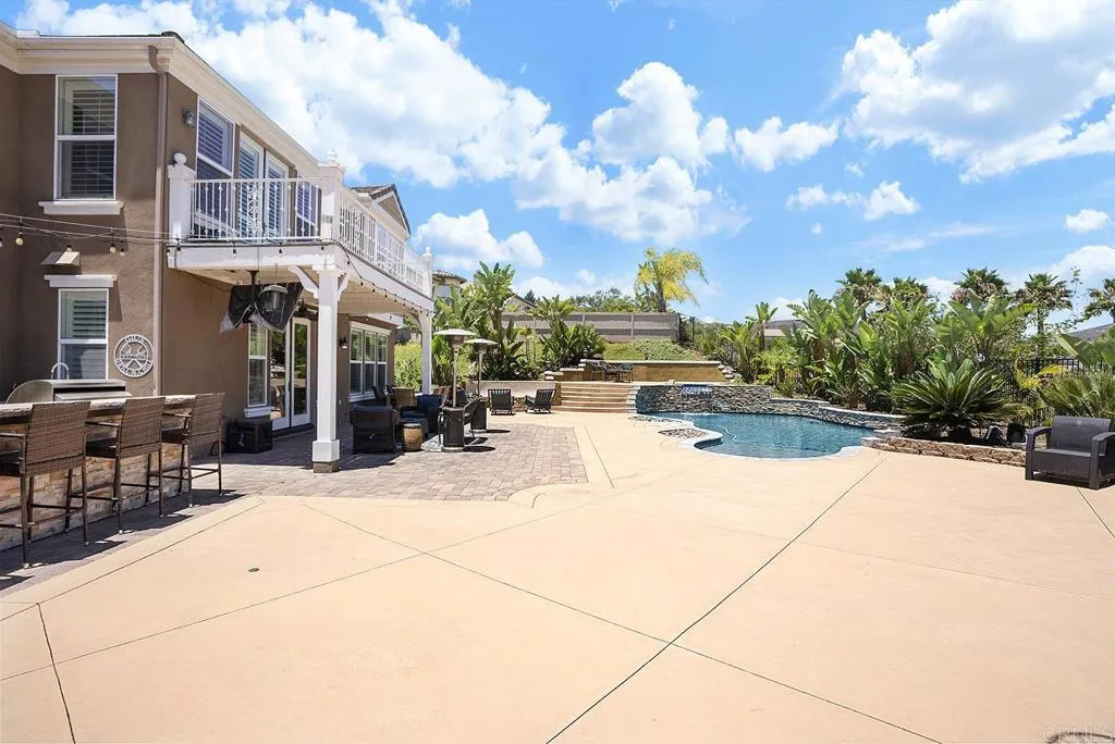 https://cdn.realtyfeed.com/cdn/127/306765712/0de203634772c93108044301e8ee981a.webp
