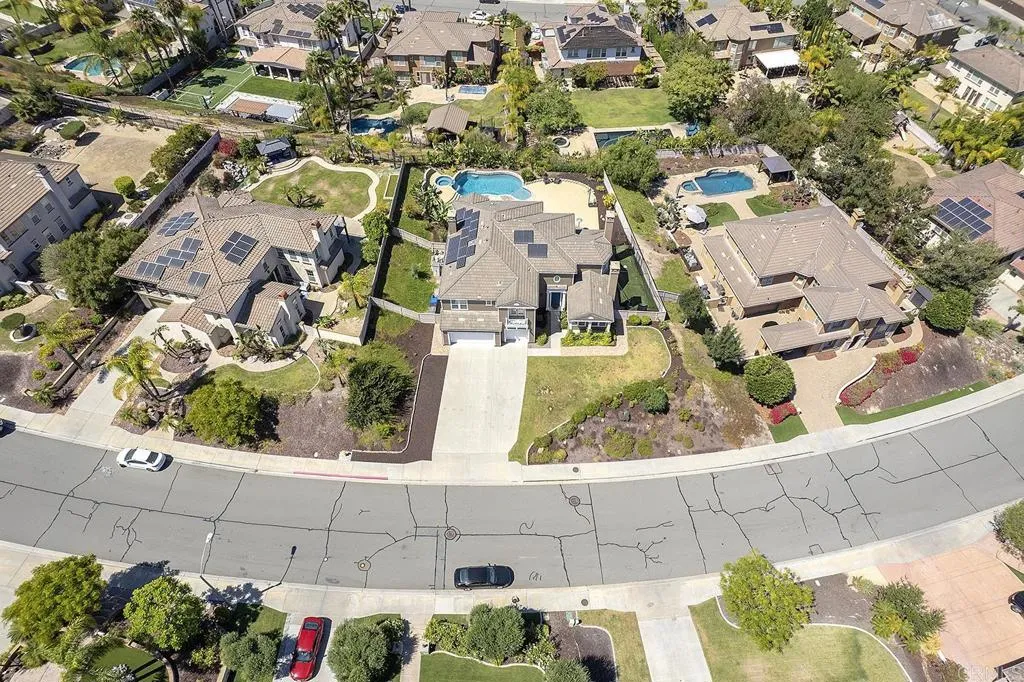 https://cdn.realtyfeed.com/cdn/127/306765712/0fce06b02cc1f3ba3ab78931f5f56517.webp