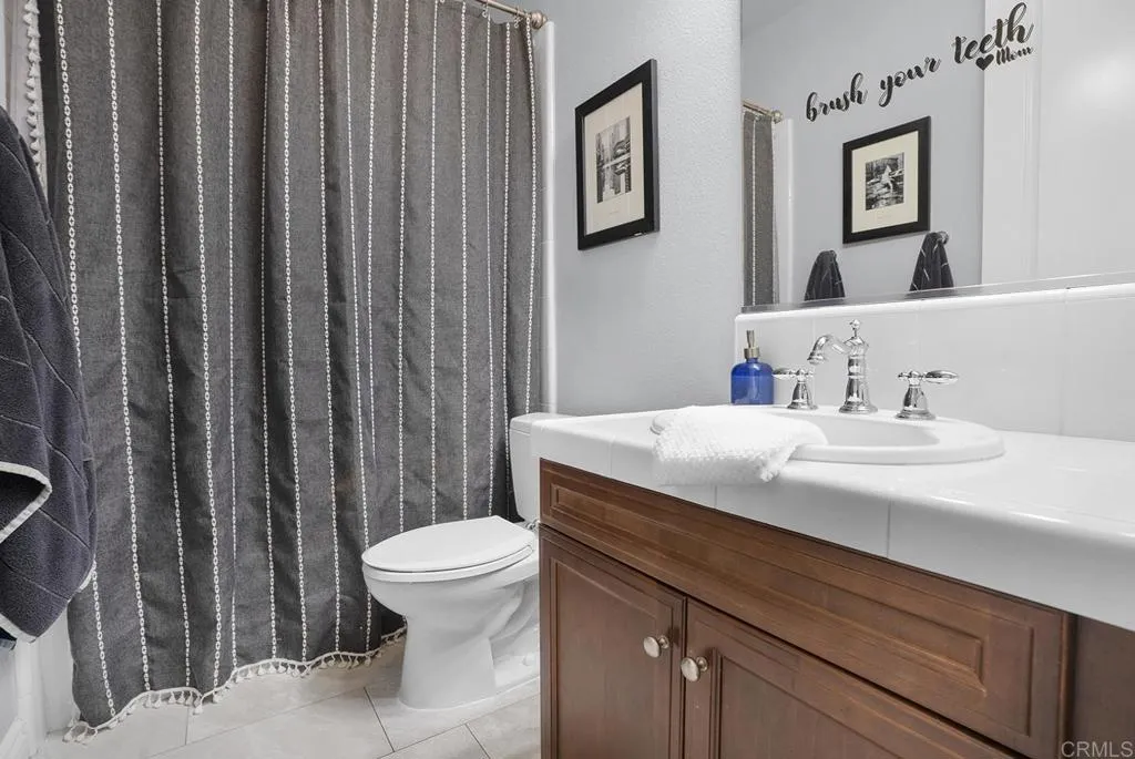 https://cdn.realtyfeed.com/cdn/127/306765712/469b4e3a7b67b32ac4aa87585cb8d74c.webp