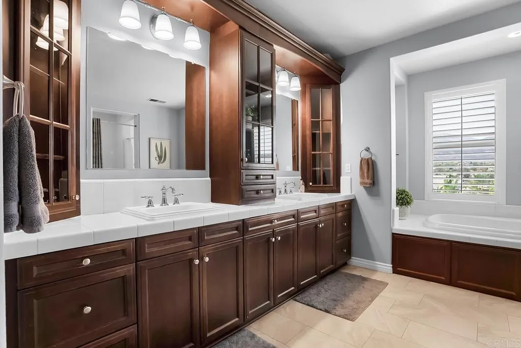 https://cdn.realtyfeed.com/cdn/127/306765712/5e33d5e1b700f6cc3a525cbcdd50f521.webp