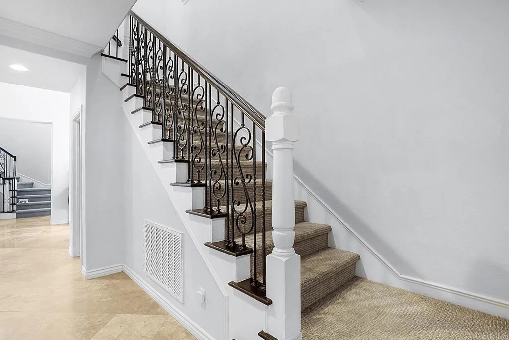 https://cdn.realtyfeed.com/cdn/127/306765712/b4f48d3ffbd74b62719d1ba23771d779.webp