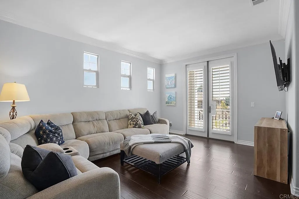 https://cdn.realtyfeed.com/cdn/127/306765712/c78e45c8c06d462d92acffb1a7b5932c.webp