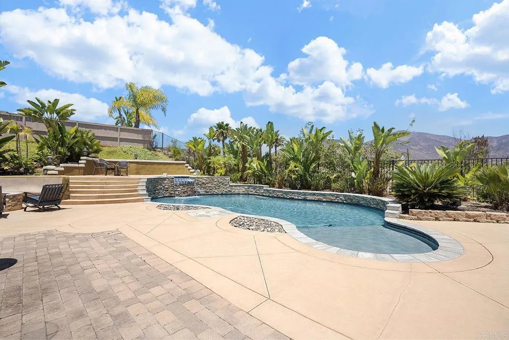 https://cdn.realtyfeed.com/cdn/127/306765712/e508336f815eff4ed6f138402fa1050f.webp