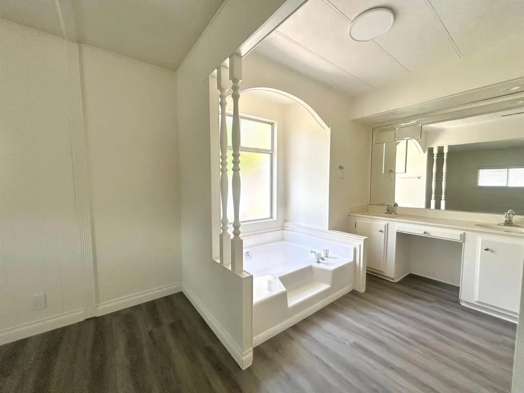 https://cdn.realtyfeed.com/cdn/127/306765809/f85bc943ecc38133a1e1495bf6c04657.webp
