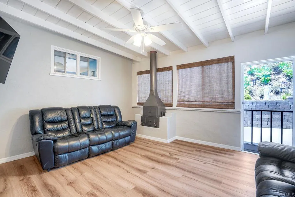 https://cdn.realtyfeed.com/cdn/127/306765812/76cb276fe3db7a1750e9fe34ce6dabcb.webp