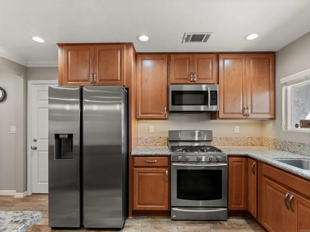 https://cdn.realtyfeed.com/cdn/127/306765812/8518c2191db150763ca2dacccb1002d7.webp