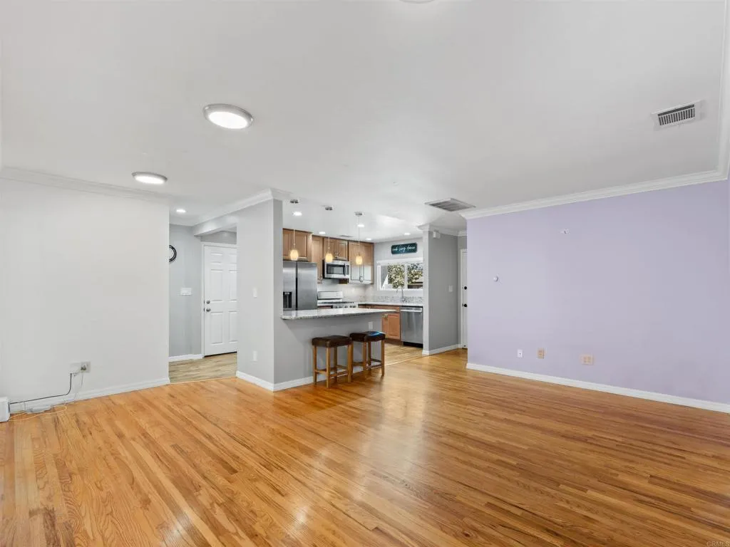 https://cdn.realtyfeed.com/cdn/127/306765812/b7b400458231ae5e394712afc6ce941d.webp