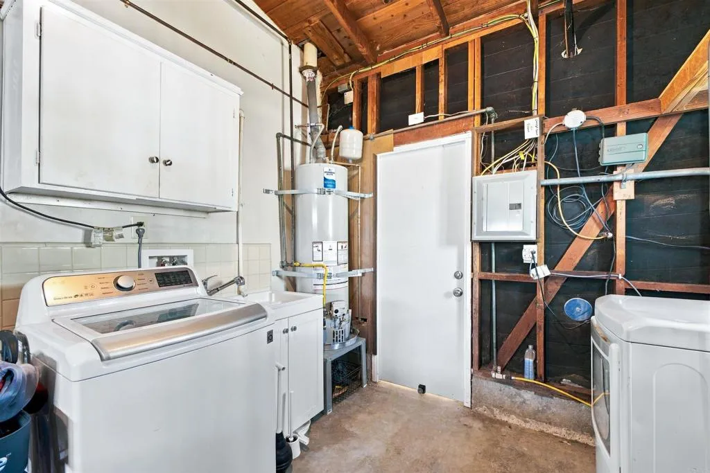 https://cdn.realtyfeed.com/cdn/127/306765812/d6d02b40dc2b6c0f9b7903173a230d07.webp