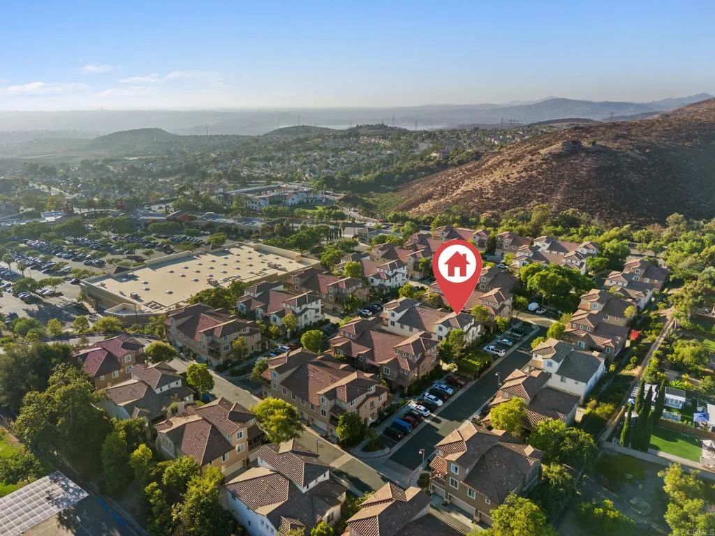 https://cdn.realtyfeed.com/cdn/127/306765815/8438881b023a6d07d17f4a812d73c7b6.webp
