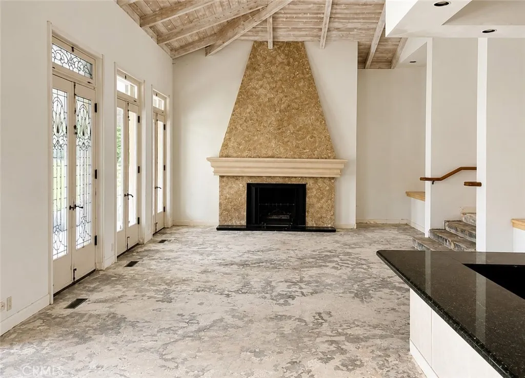 https://cdn.realtyfeed.com/cdn/127/306765828/3780c6af1f3e9199cebbe838b94302aa.webp