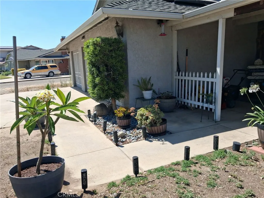 11448 Mojave Drive, Jurupa Valley, CA 91752 - Photo 3 of 60, Jurupa Valley, CA