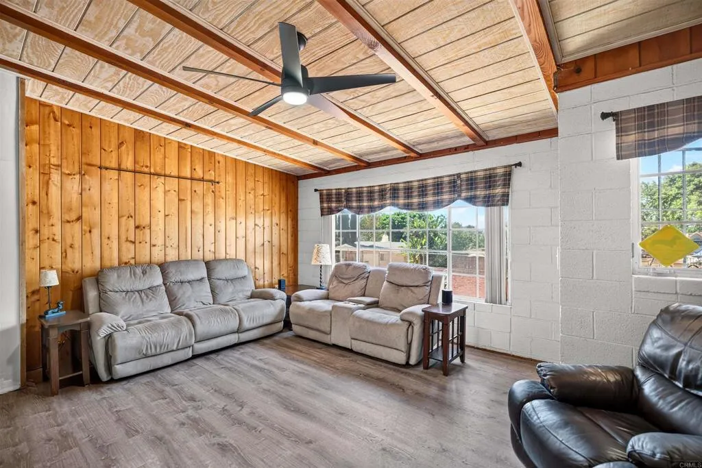 https://cdn.realtyfeed.com/cdn/127/306765883/1debc6618ad1da2969f2e6e2ef0819bf.webp