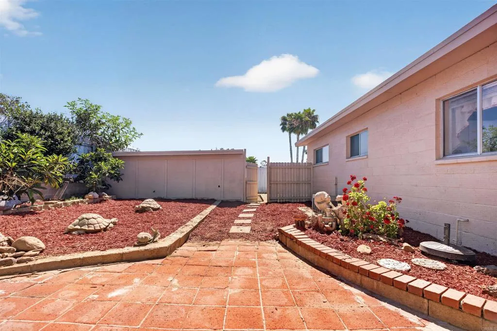 https://cdn.realtyfeed.com/cdn/127/306765883/3eeee57cc17bc42d7813e783858b2b45.webp