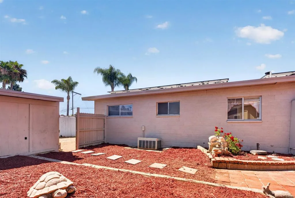 https://cdn.realtyfeed.com/cdn/127/306765883/73638e011f0267bde7aeb44ca2b0f4b1.webp