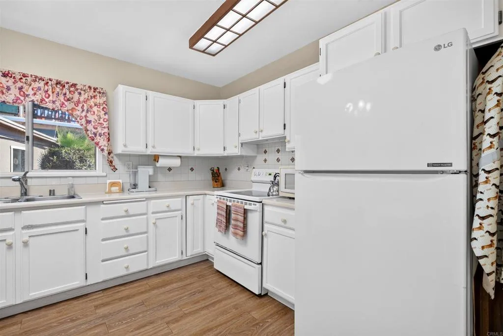https://cdn.realtyfeed.com/cdn/127/306765883/8726c0f94994475144b5be12627af860.webp