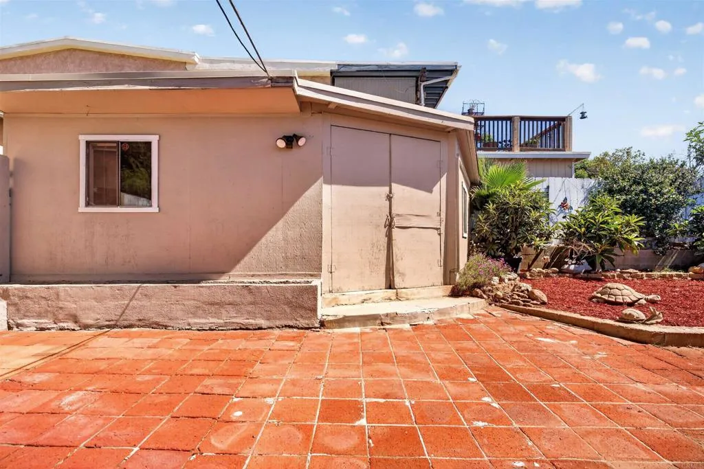 https://cdn.realtyfeed.com/cdn/127/306765883/9f98bdc50ad73b33e2969a0896c43647.webp