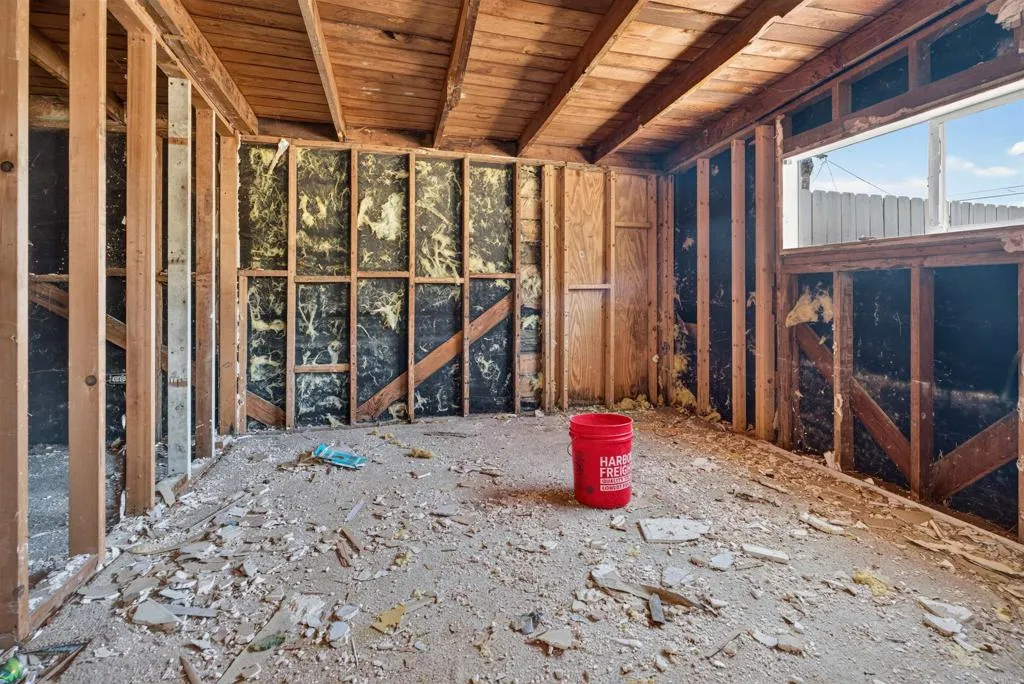 https://cdn.realtyfeed.com/cdn/127/306765883/ad47e4575b7a25398cb91d1c19a50494.webp