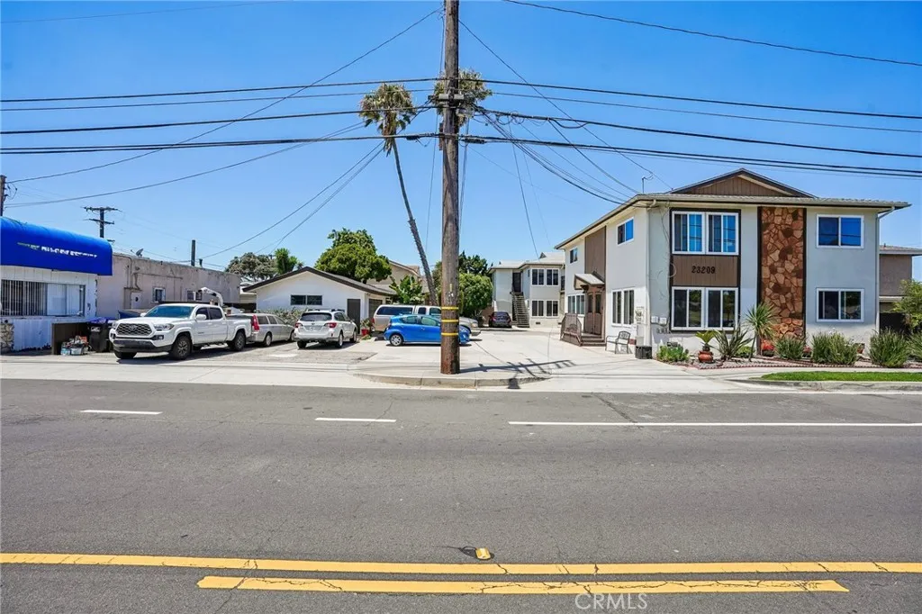 23213 Arlington Avenue, Torrance, CA 90501 - Photo 2 of 9, Torrance, CA