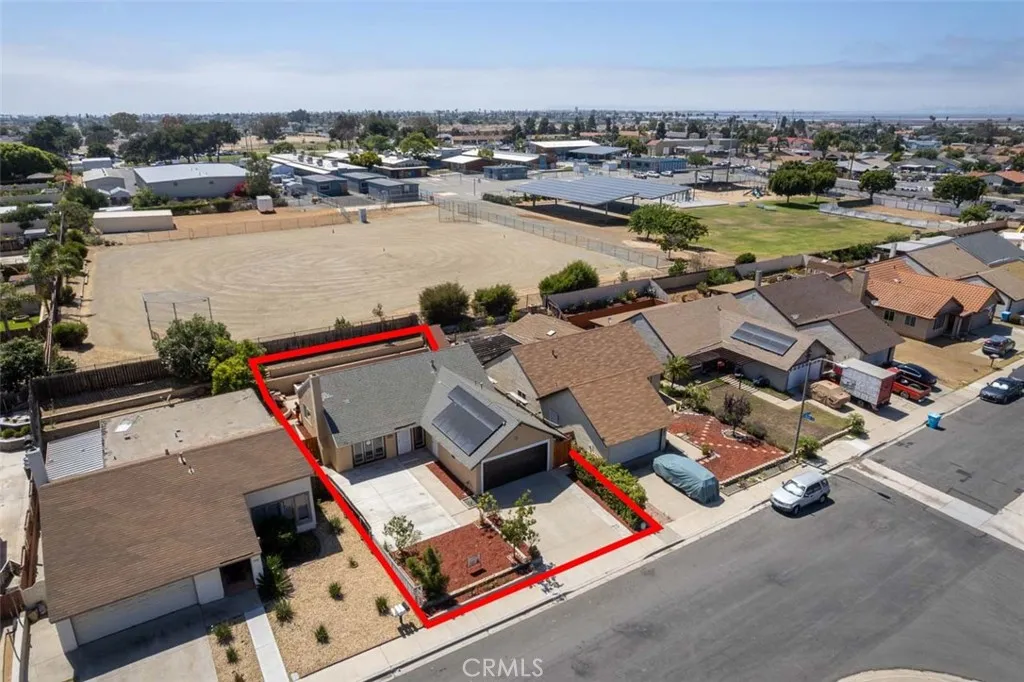 https://cdn.realtyfeed.com/cdn/127/306765951/73dc39d16e88bc667391a23322b51536.webp