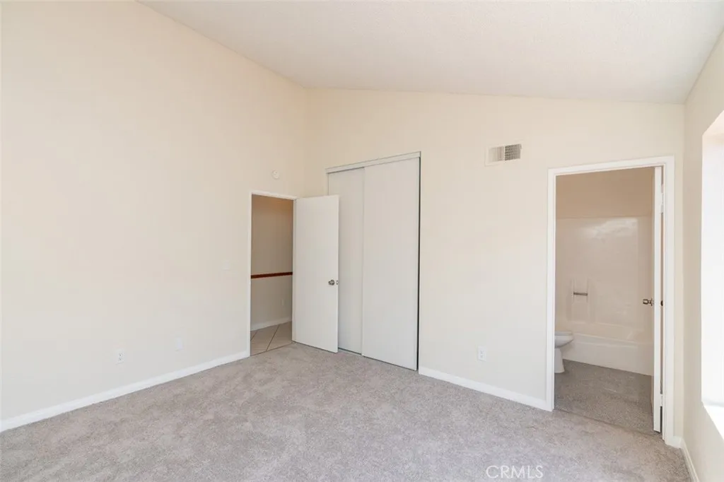 https://cdn.realtyfeed.com/cdn/127/306765951/96230c5a0f40dcc485582f03aeabd32d.webp