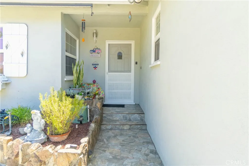 2501 Deodar, Santa Ana, CA 92705 - Photo 5 of 50, Santa Ana, CA