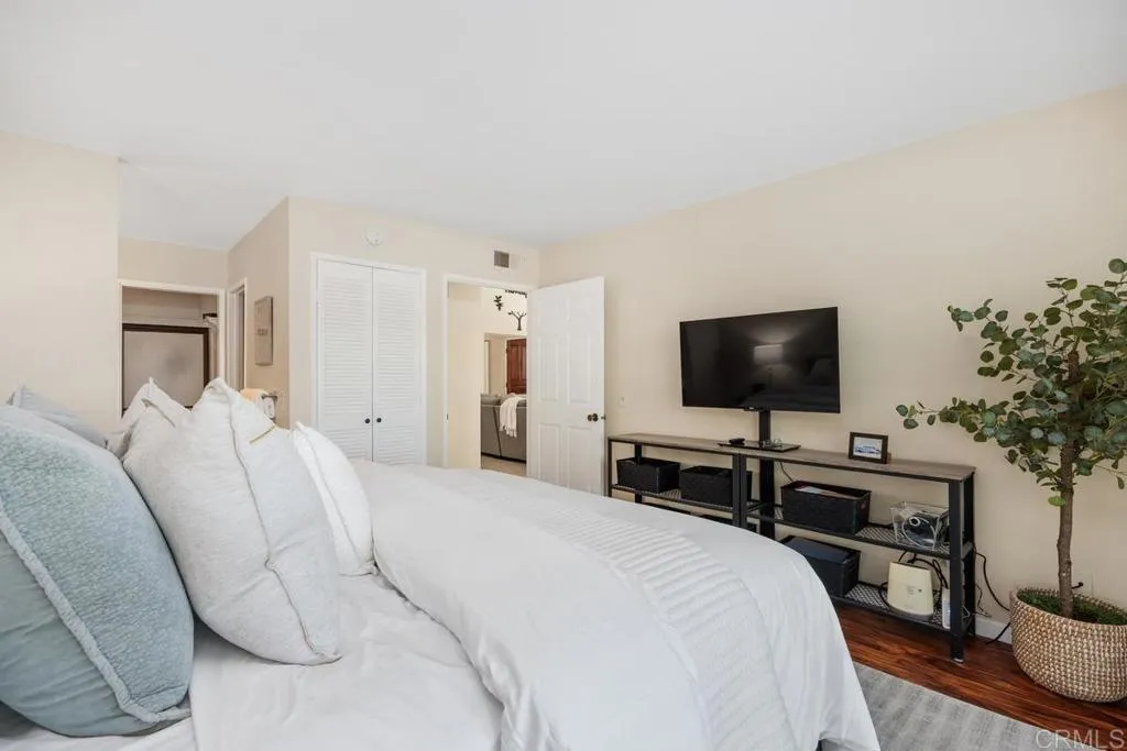https://cdn.realtyfeed.com/cdn/127/306766033/79fe1f24ea7bcab743d4ed31b530ecca.webp
