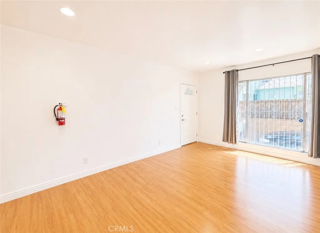 1372 W 36th Street Unit 3, Los Angeles, CA 90007 - Photo 4 of 11, Los Angeles, CA