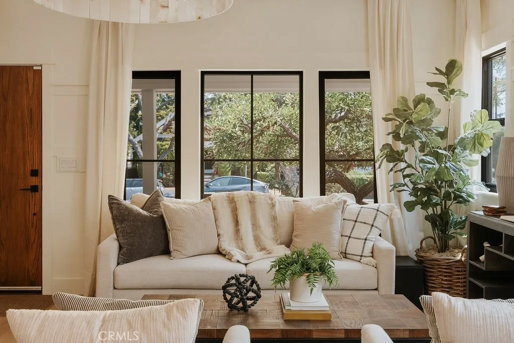 4633 Russell, Los Angeles, CA 90027 - Photo 4 of 40, Los Angeles, CA