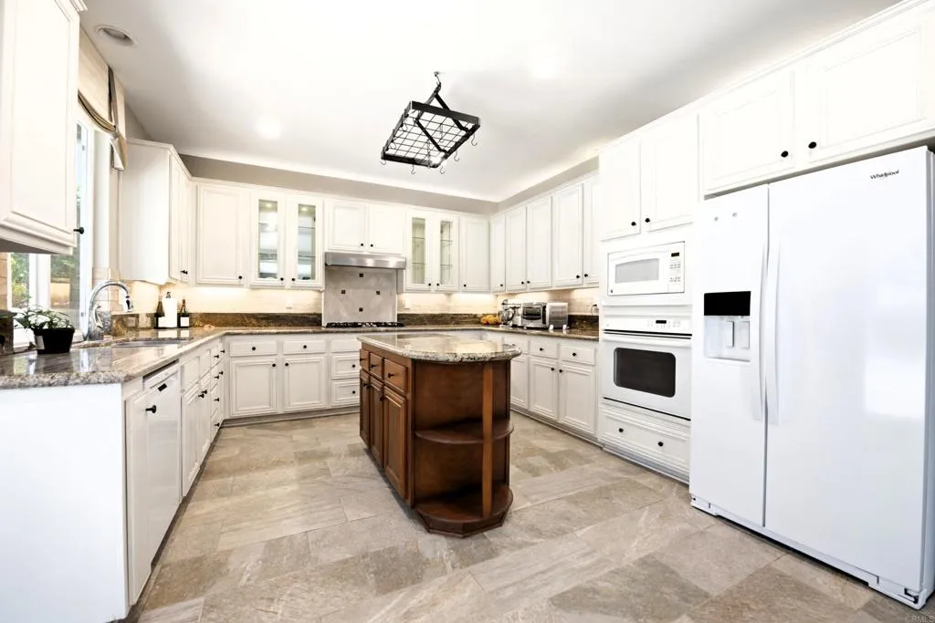 https://cdn.realtyfeed.com/cdn/127/306766090/24782ed989f5be623ec59811196d756d.webp
