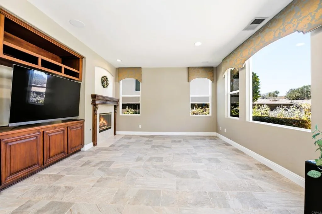 https://cdn.realtyfeed.com/cdn/127/306766090/53984b9803b561f411d0740e7cbb7bfa.webp